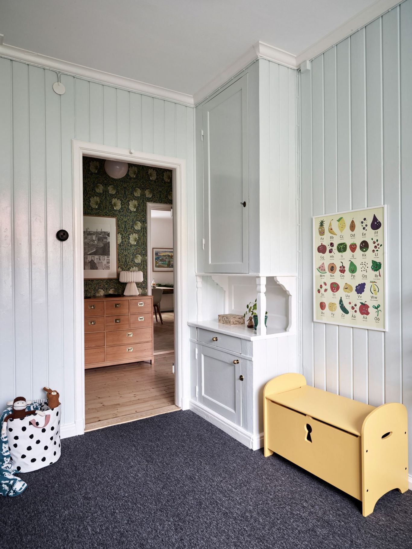  Kahden huoneen lastenhuone, kuin maalaistalossa